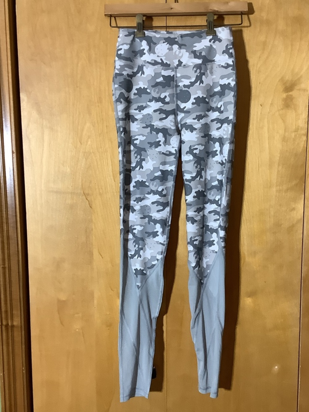 Star Wars leggings, size small